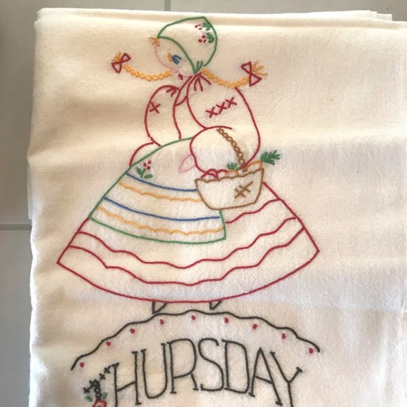 5 Vintage Embroidered Flour Sack Tea Dish Kitchen Towel Monday-Friday - Picture 5 of 11